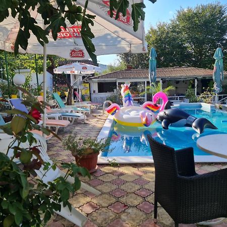 Hotel Rai Obrochishte Εξωτερικό φωτογραφία