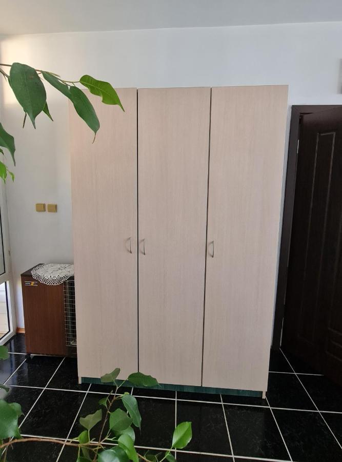 Hotel Rai Obrochishte Εξωτερικό φωτογραφία