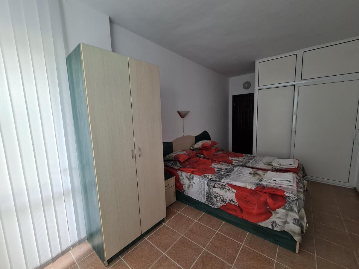 Hotel Rai Obrochishte Εξωτερικό φωτογραφία
